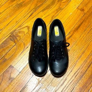 Clark’s Slip Resistant Antiderapante Black work shoe